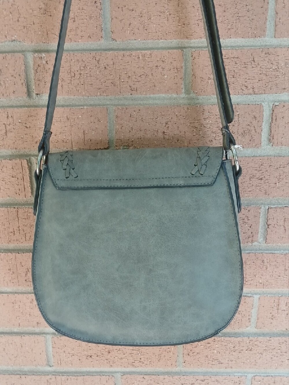 Braided Flap Tassel Crossbody Bag in Grey - Picture 3 of 8
